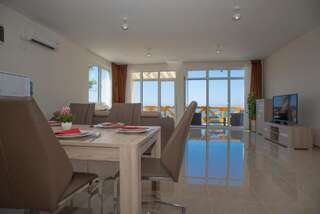 Апартаменты Berg Apartments Бар Апартаменты с 1 спальней, террасой и видом на море-5