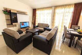 Апартаменты Berg Apartments Бар Апартаменты с 2 спальнями, террасой и видом на море-9