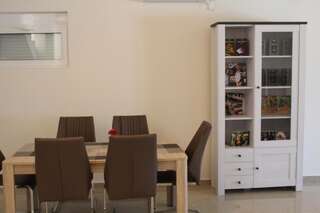 Апартаменты Berg Apartments Бар Апартаменты с 1 спальней, террасой и видом на море-11